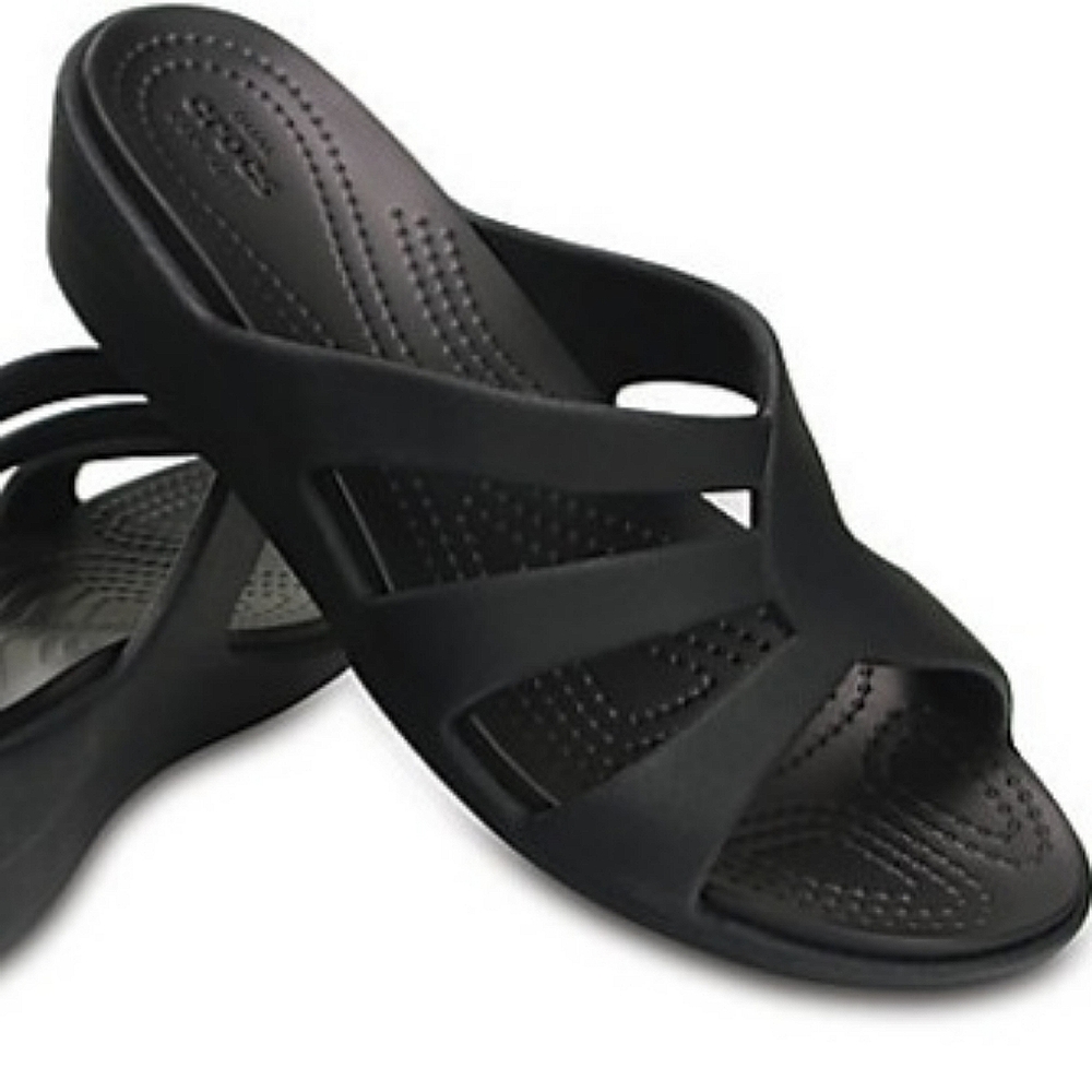 Crocs Dual Comfort Wedge Heel Sandal size 9 - excellent condition